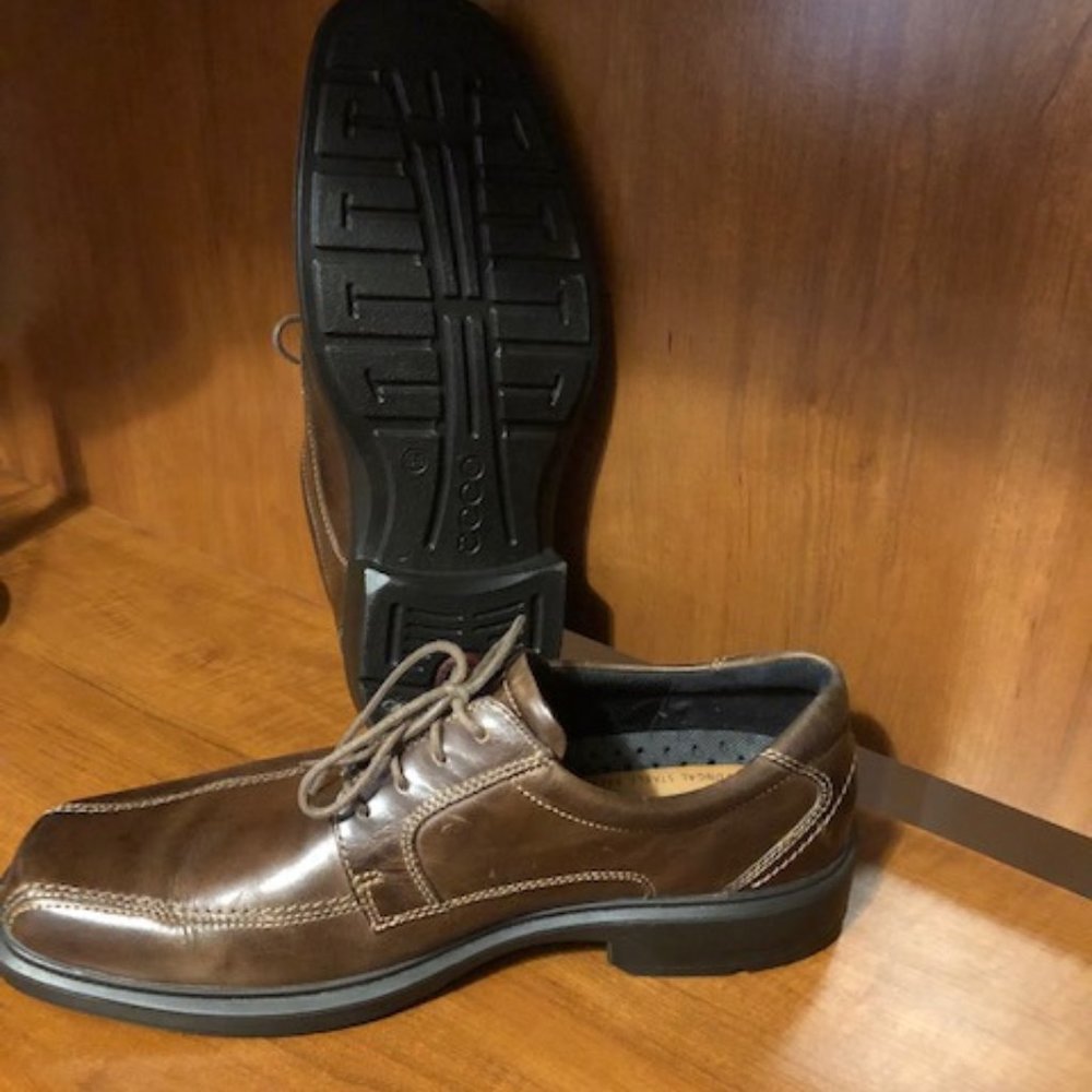 Mens Ecco Dress Shoes, 10/10.5, Helsinki (brown) color Leather
